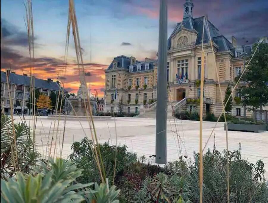 Maisonette Avec Jardin Évreux Esterno foto