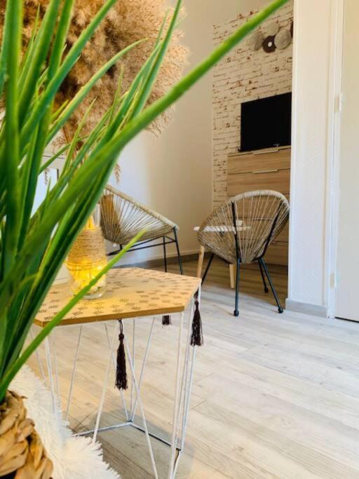 Maisonette Avec Jardin Évreux Esterno foto